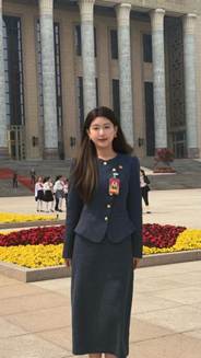 公司越南语专业员工出席中越两国最高领导人共同会见参加“红色研学之旅”的中越青年代表的活动